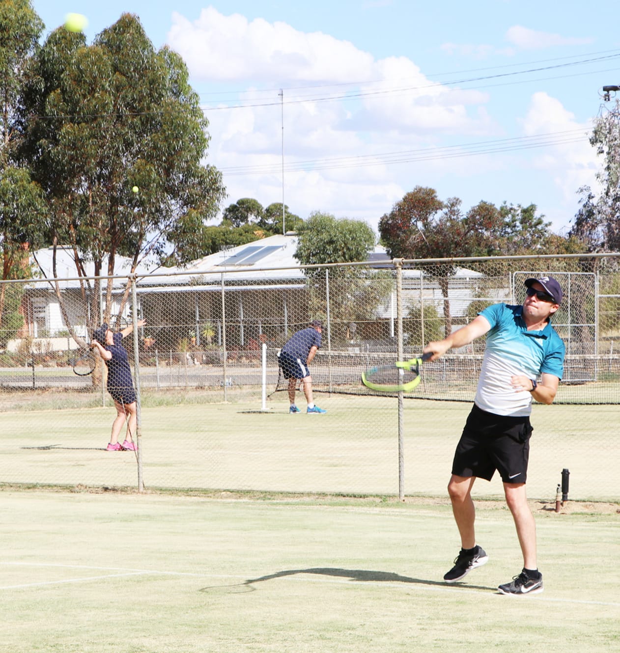 St. Arnaud Tennis Teams at Birchip