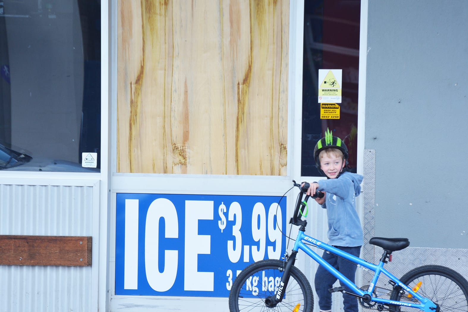 Supermarket Smash and Grab