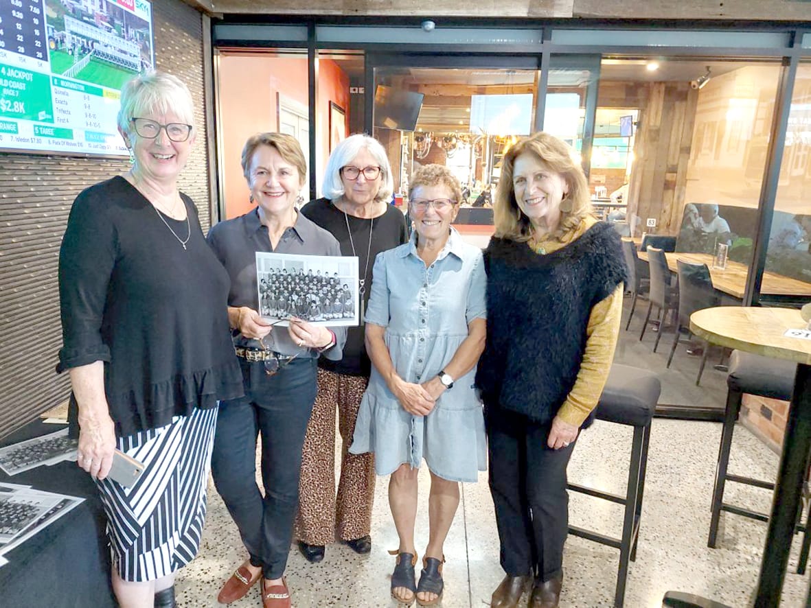 1970/’71 High School Class Reunites