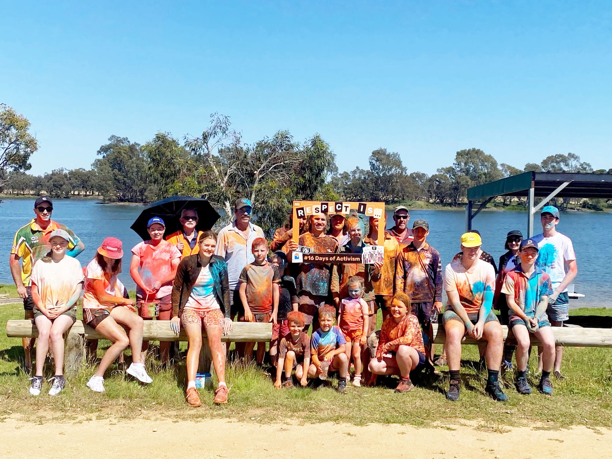 Group of runners at Watchem Lake.