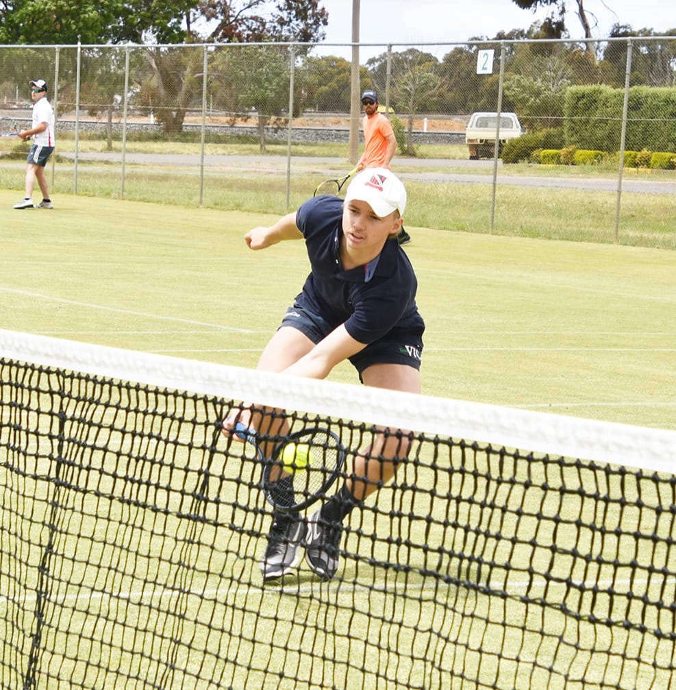 Kara Kara Turns Tennis Tables
