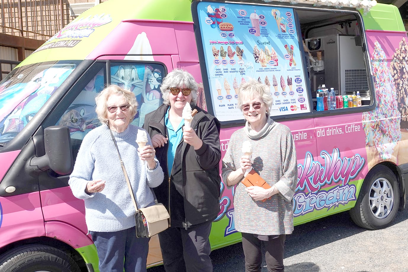 The warm weather made it perfect for icecream! Pat Osborne, Lyn Edyvean, and Julie Brandon. –Photo Jodie Drake.