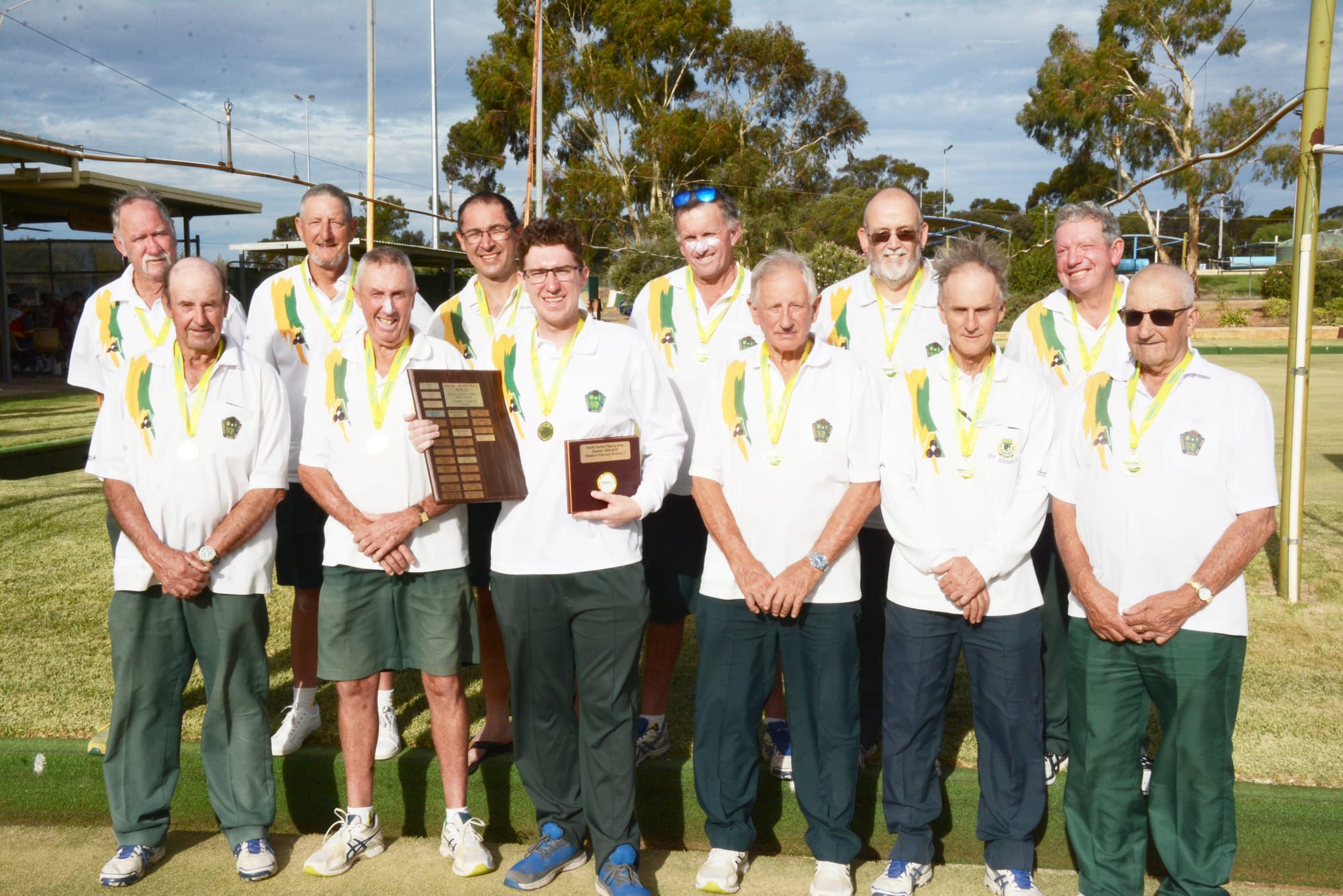 St. Arnaud and Wycheproof Share Bowls Titles