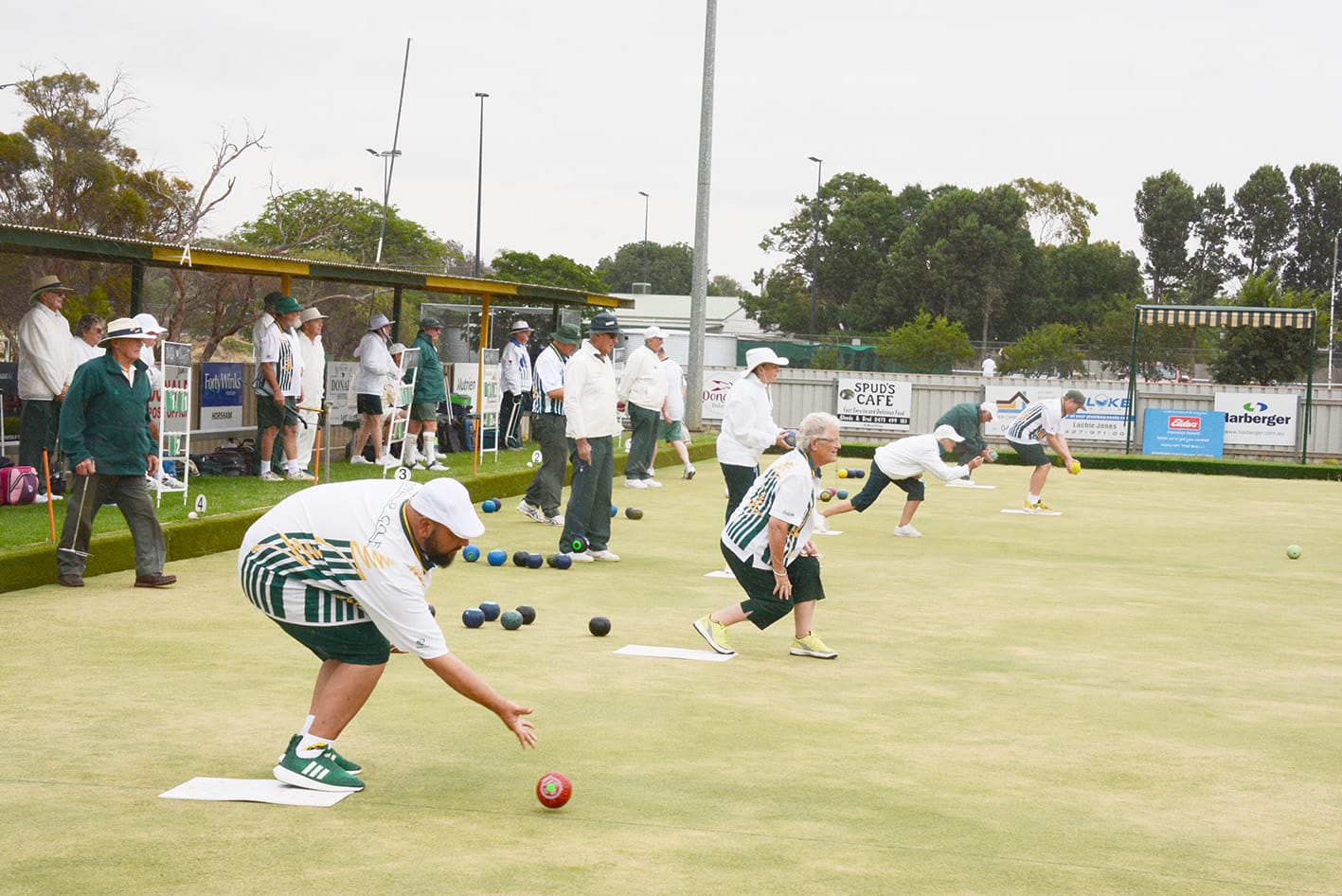 Rain and Wind Challenge Bowlers