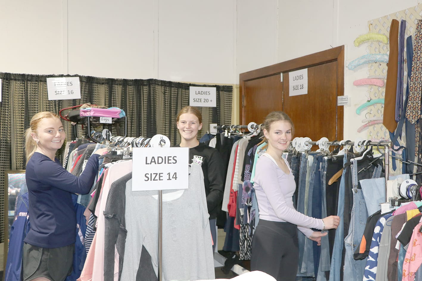 Op Shop Theme for Quiz Night