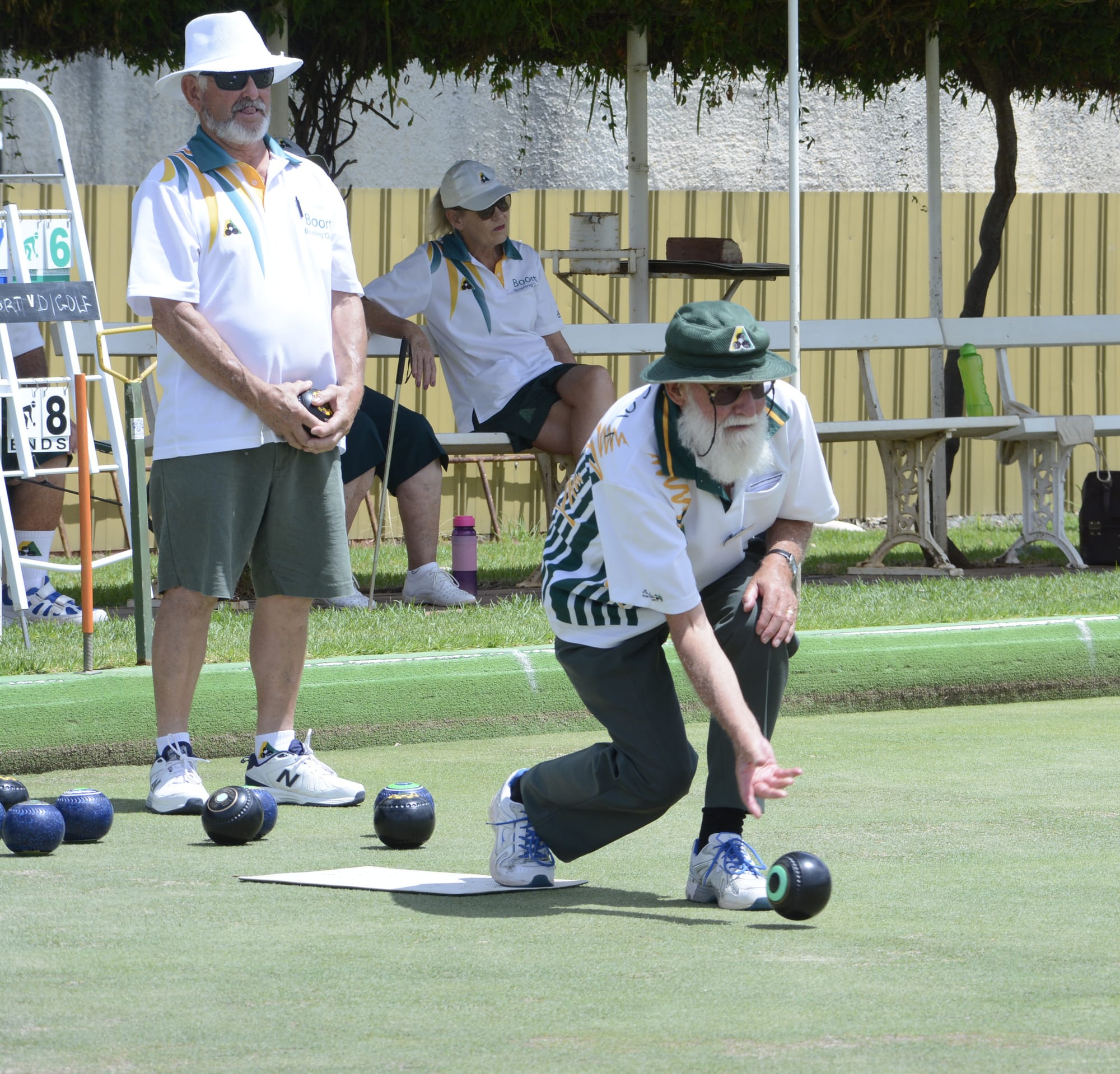 Donald Golf Bowlers Shine