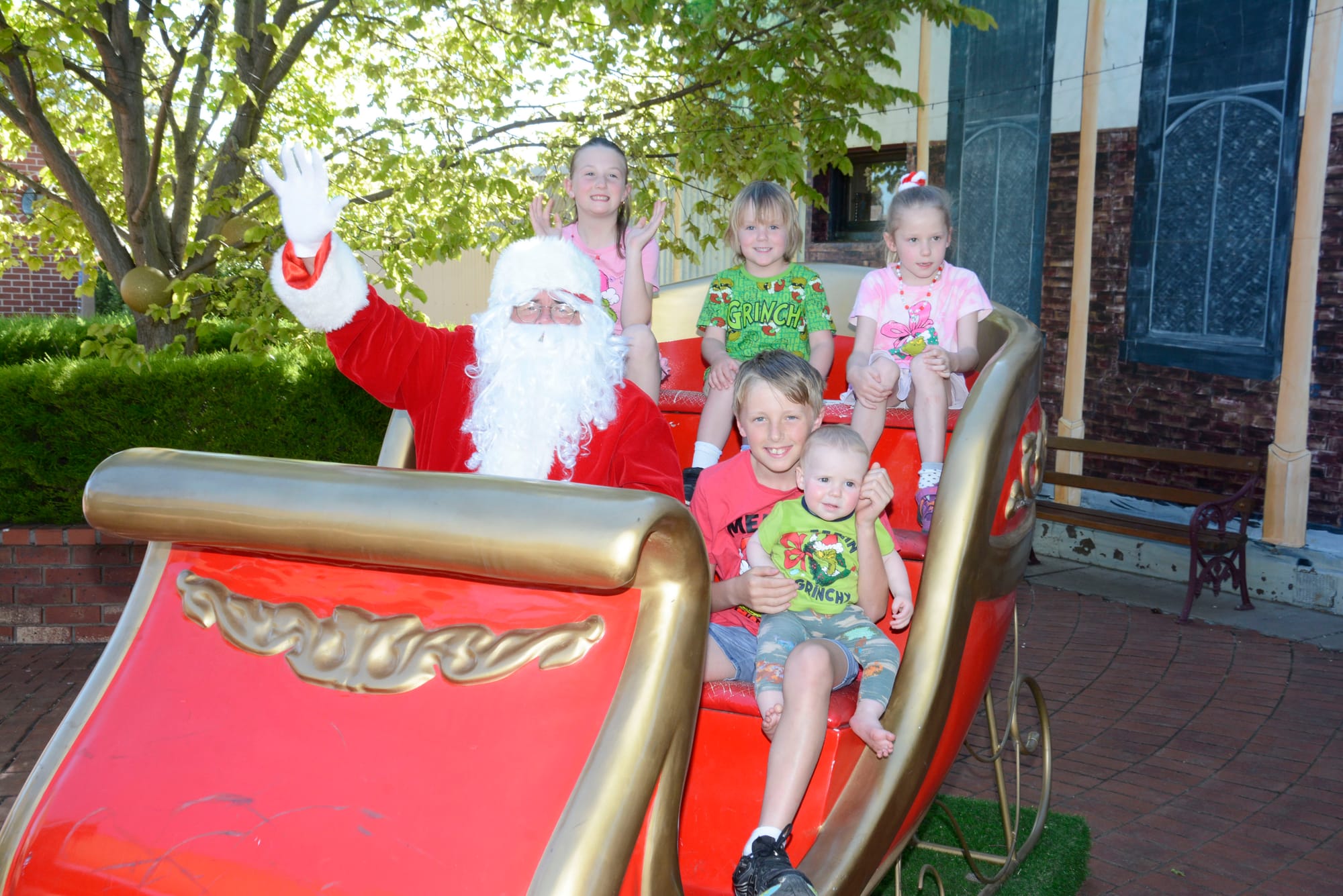 Festive Season Comes Early in Woods Street