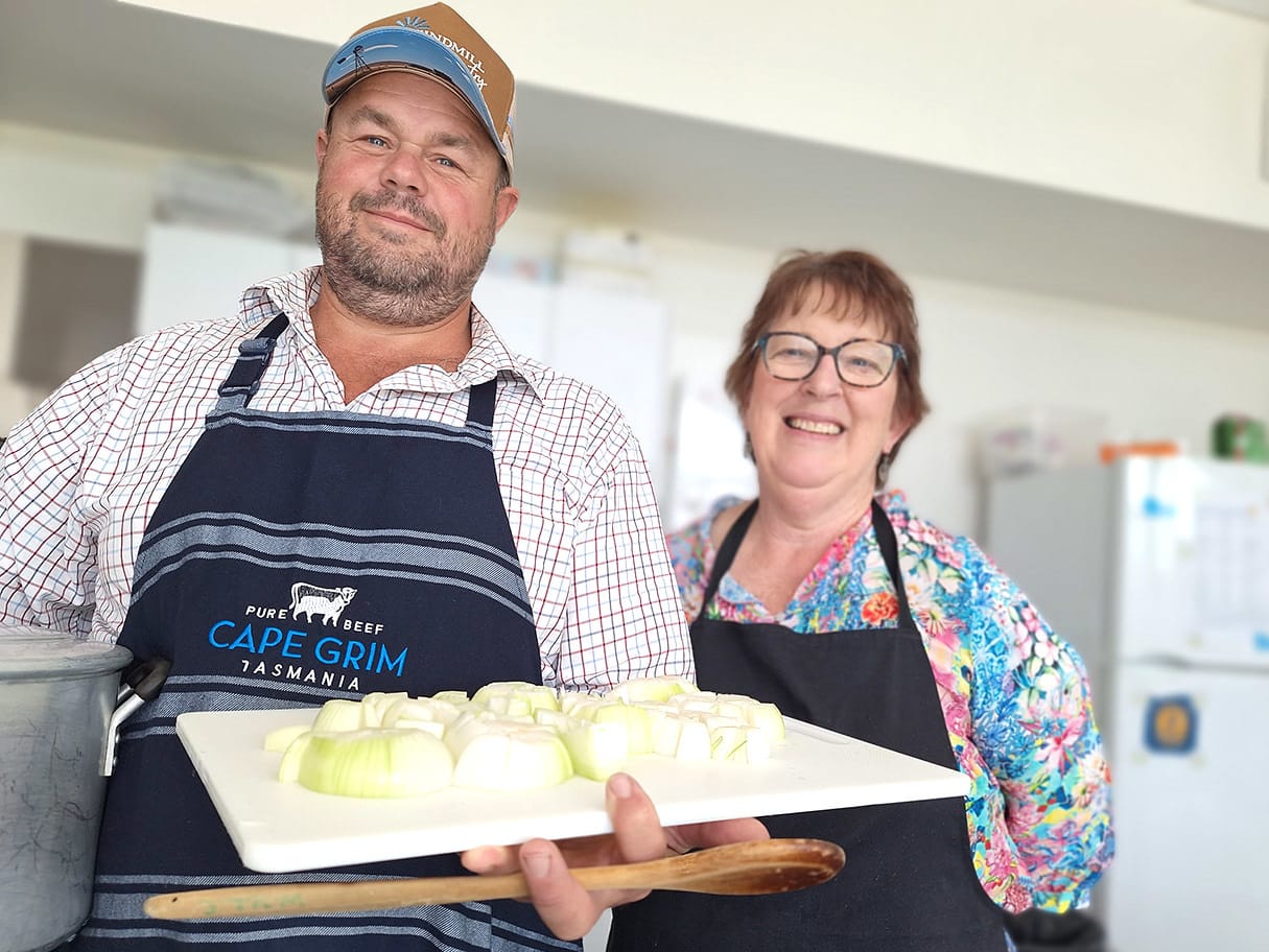 Warrack. Hosts Easter Convention