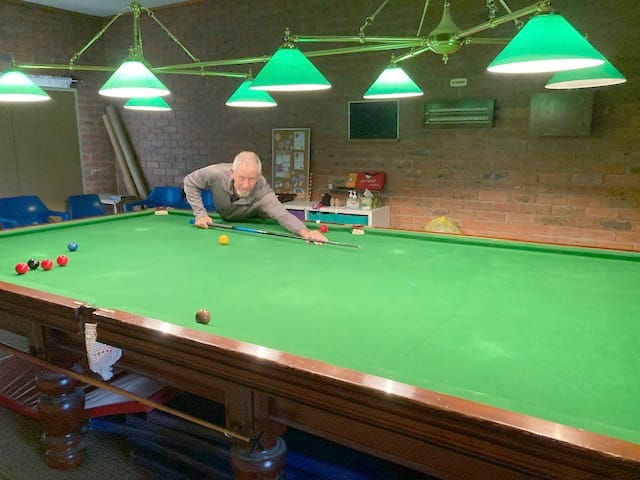 Snooker: Geoff Harvey.