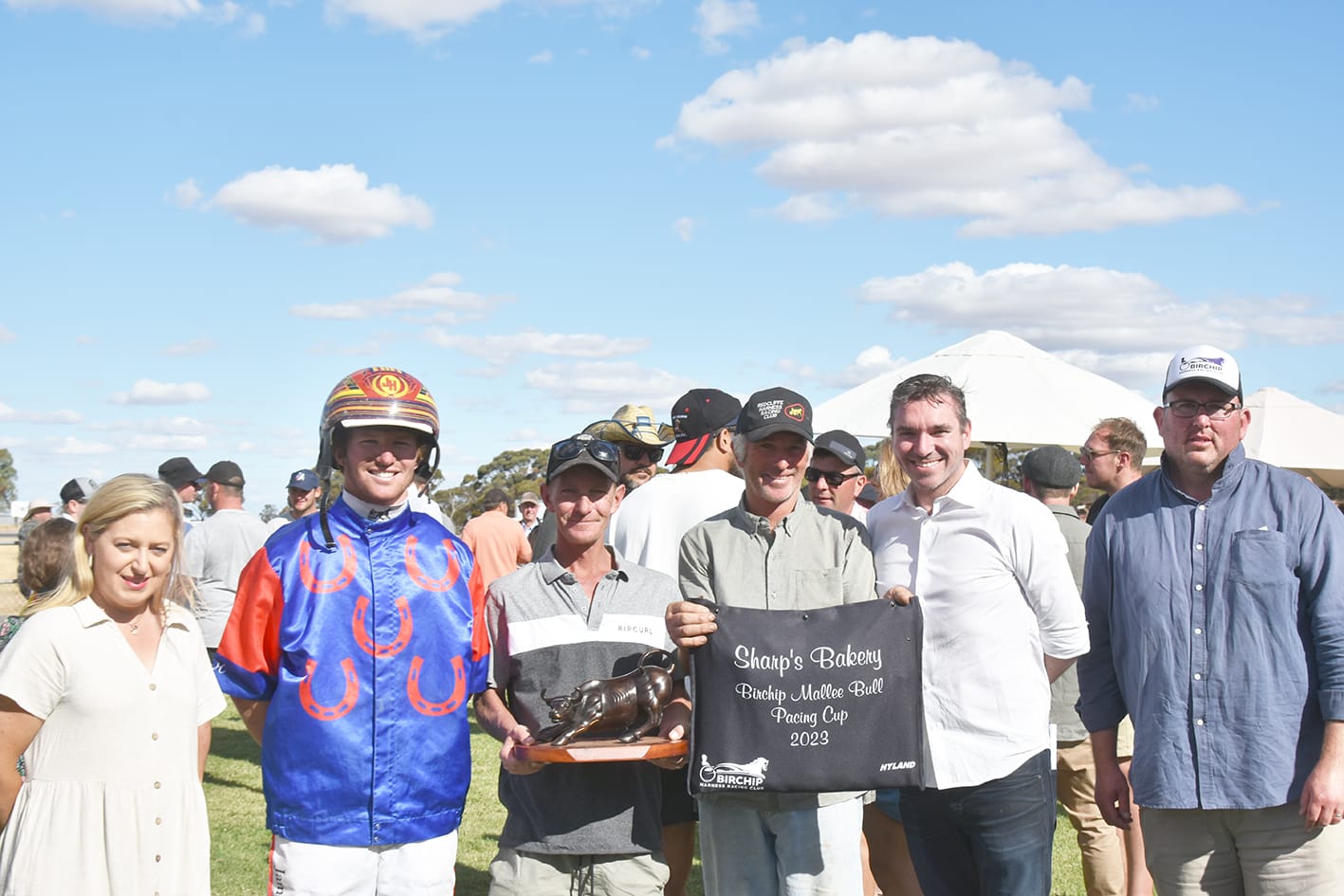 Mallee Bull Cups, “Wow!”