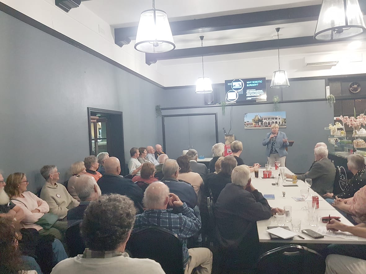 Dr Janelle Brennan addresses local Lions at their official launch of the Da Vinci Xi fundraising appeal.