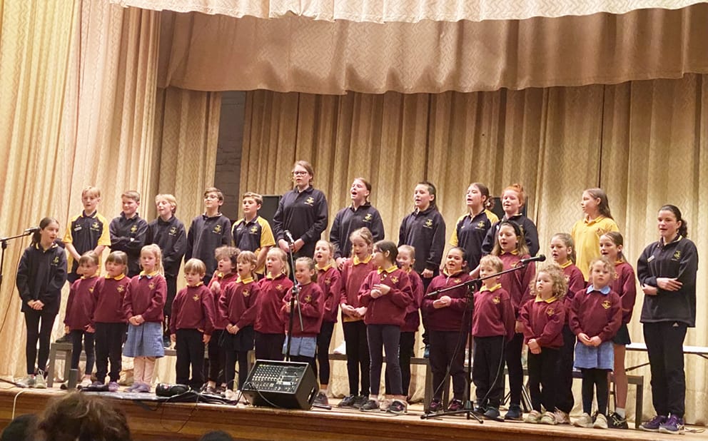 Music Mesmerises Memorial Hall Audience