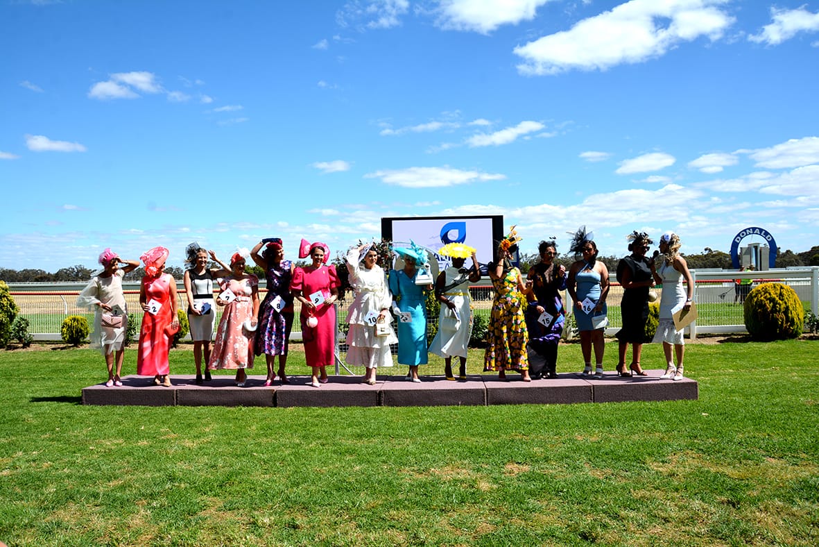 Cup Crowd Braves Windy Weather