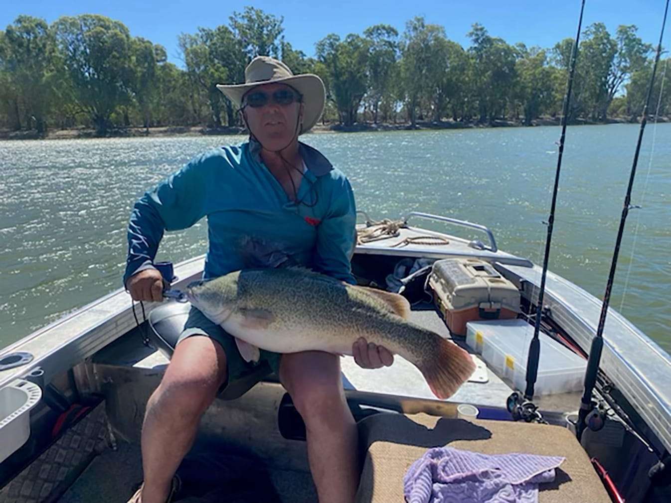 Anglers Locked in at Lock 9