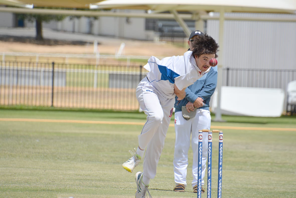 Cricket Leaders Hold Firm