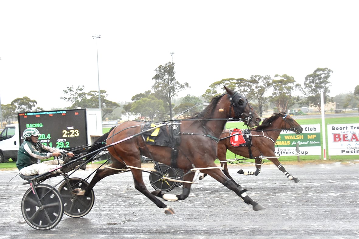 Wet Conditions at Boort Trots