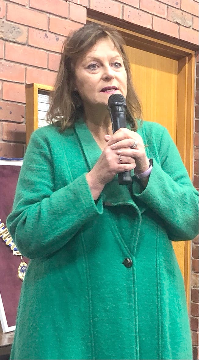 Robyn Howarth Visits Donald post image