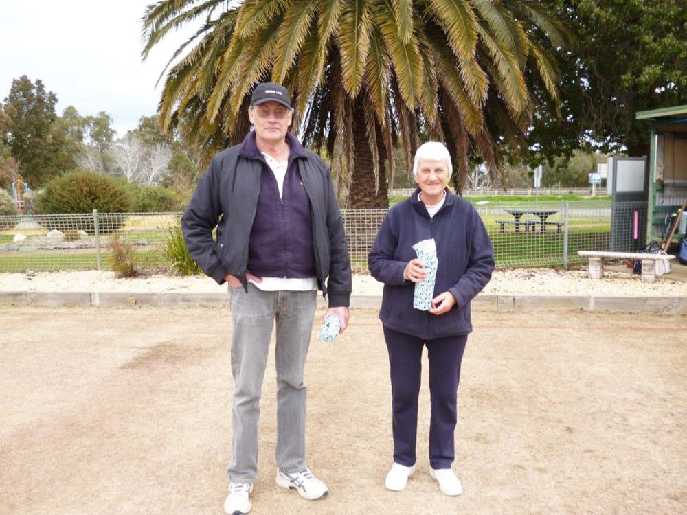 Charlton Hosts Croquet Round Robin post image