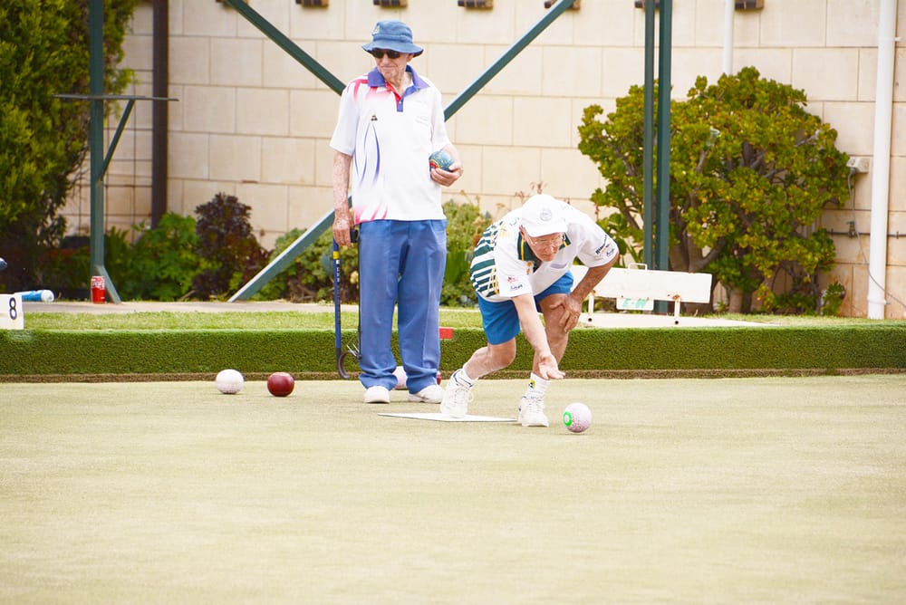 Mixed Results for Donald Golf Bowls post image