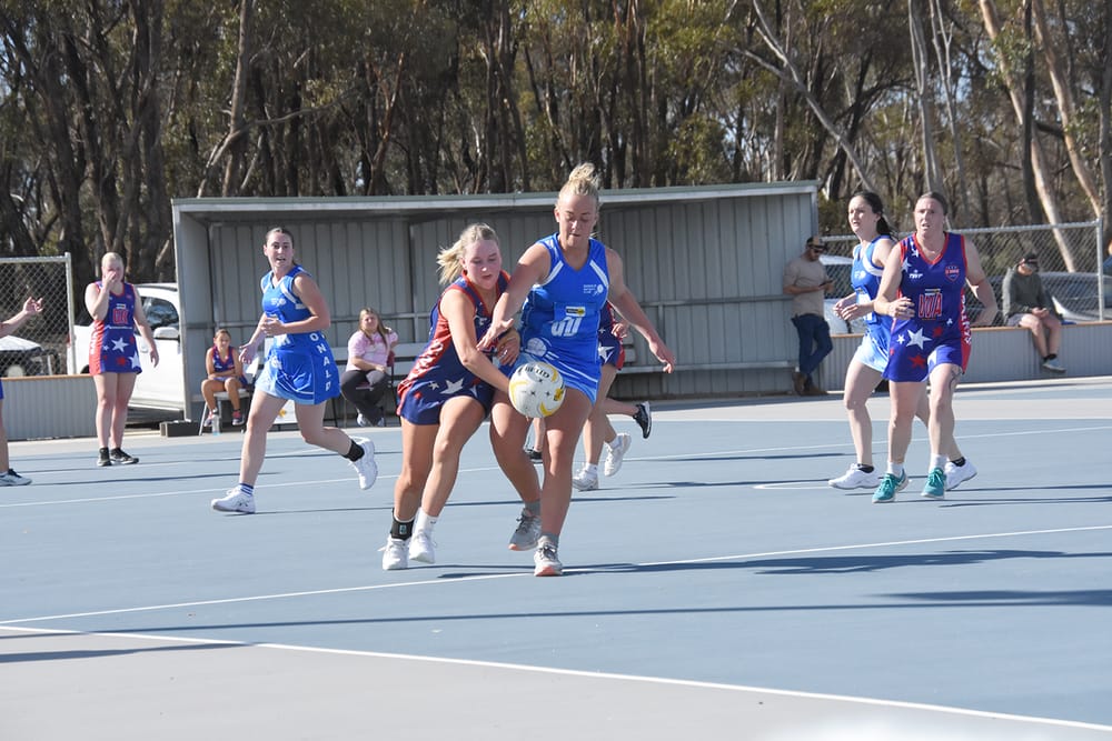Donald Netballers at St Arnaud post image