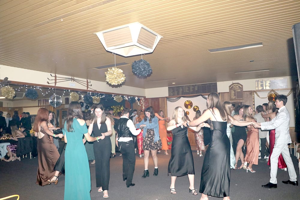 FReeZA Groups Combine for First Buloke Ball post image