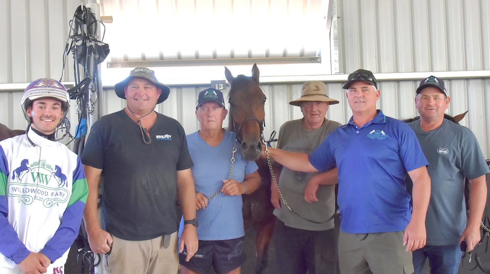 Local Wins at Charlton Trots post image