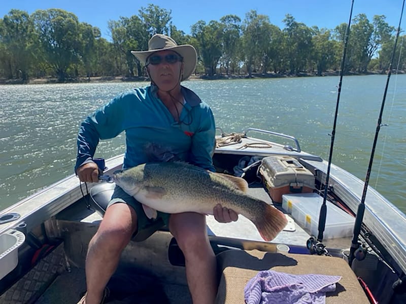 Anglers Locked in at Lock 9 post image